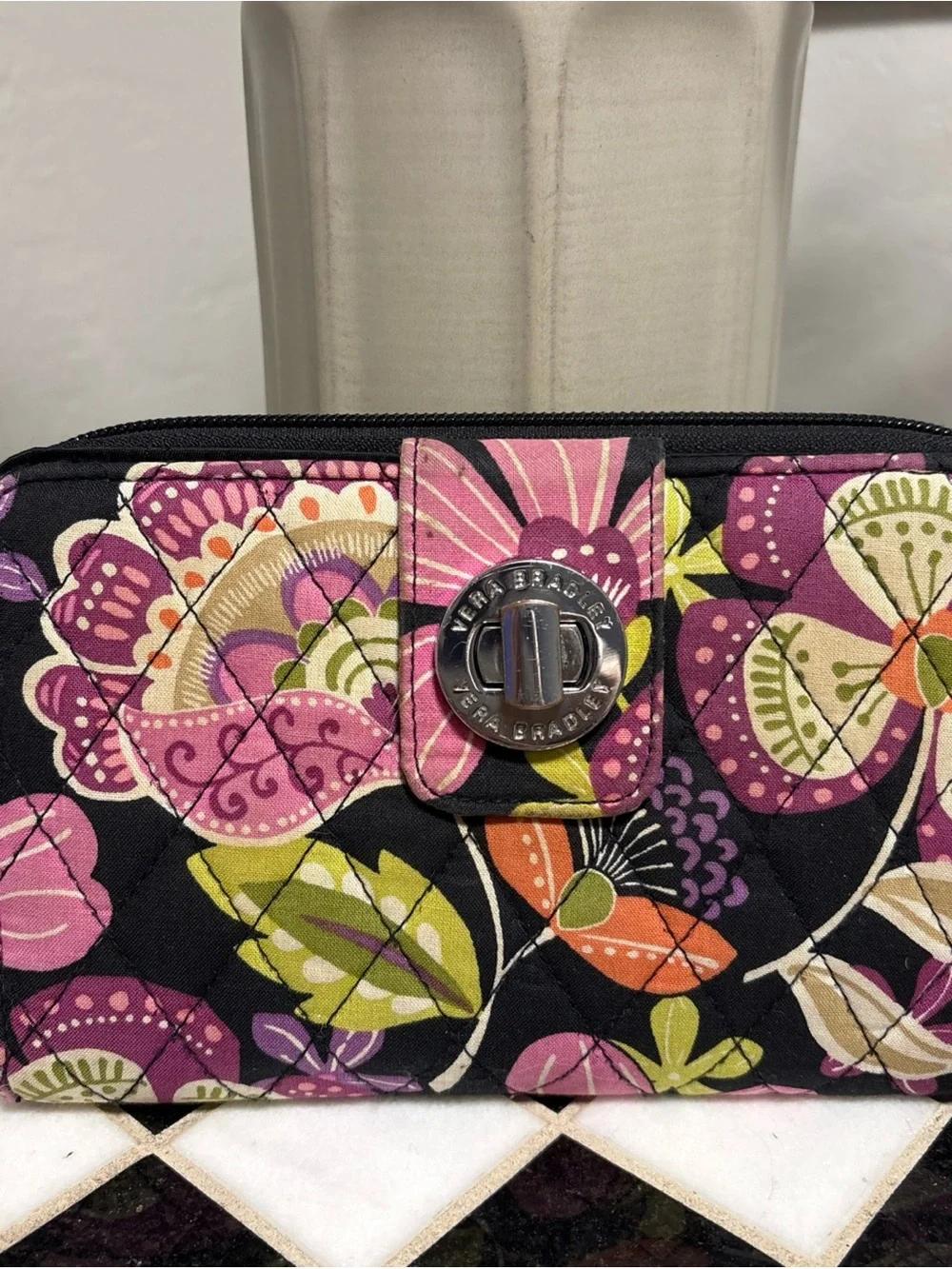 Vera Bradley PIROUETTE PINK Retired Pattern Vintage Turn Lock Wallet Clutch
